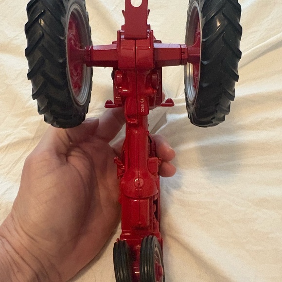 McCormick Farmall Vintage Metal Toy Tractor - Picture 5 of 8